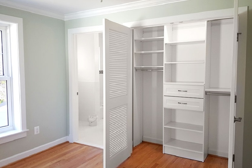 Design for small closet organization